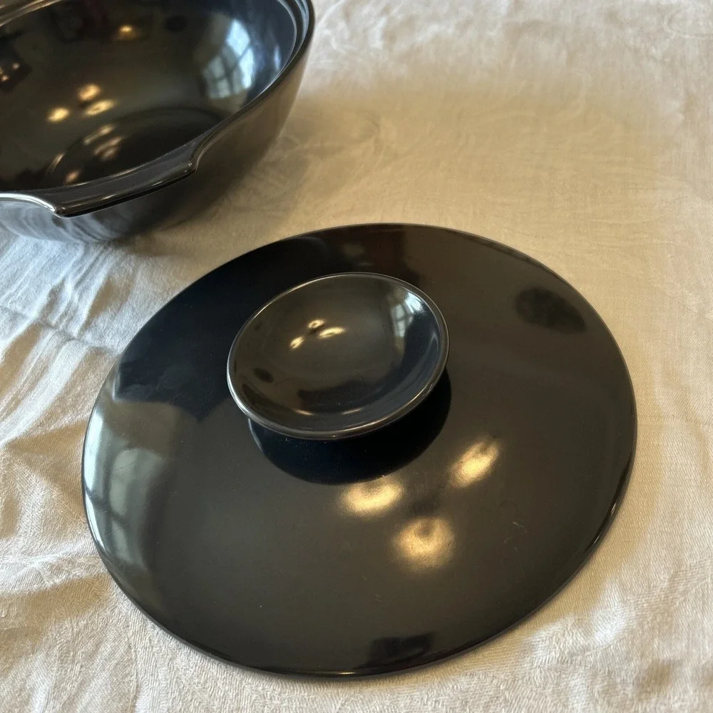 Monterey Pottery Casserole Dish OS Black Lidded‎ Side Handles Retro Kitchen USA